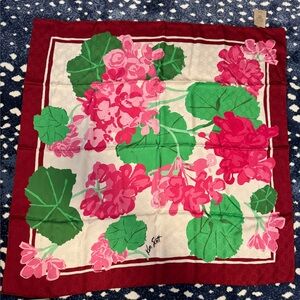 NWT Gucci 90x 90 scarf